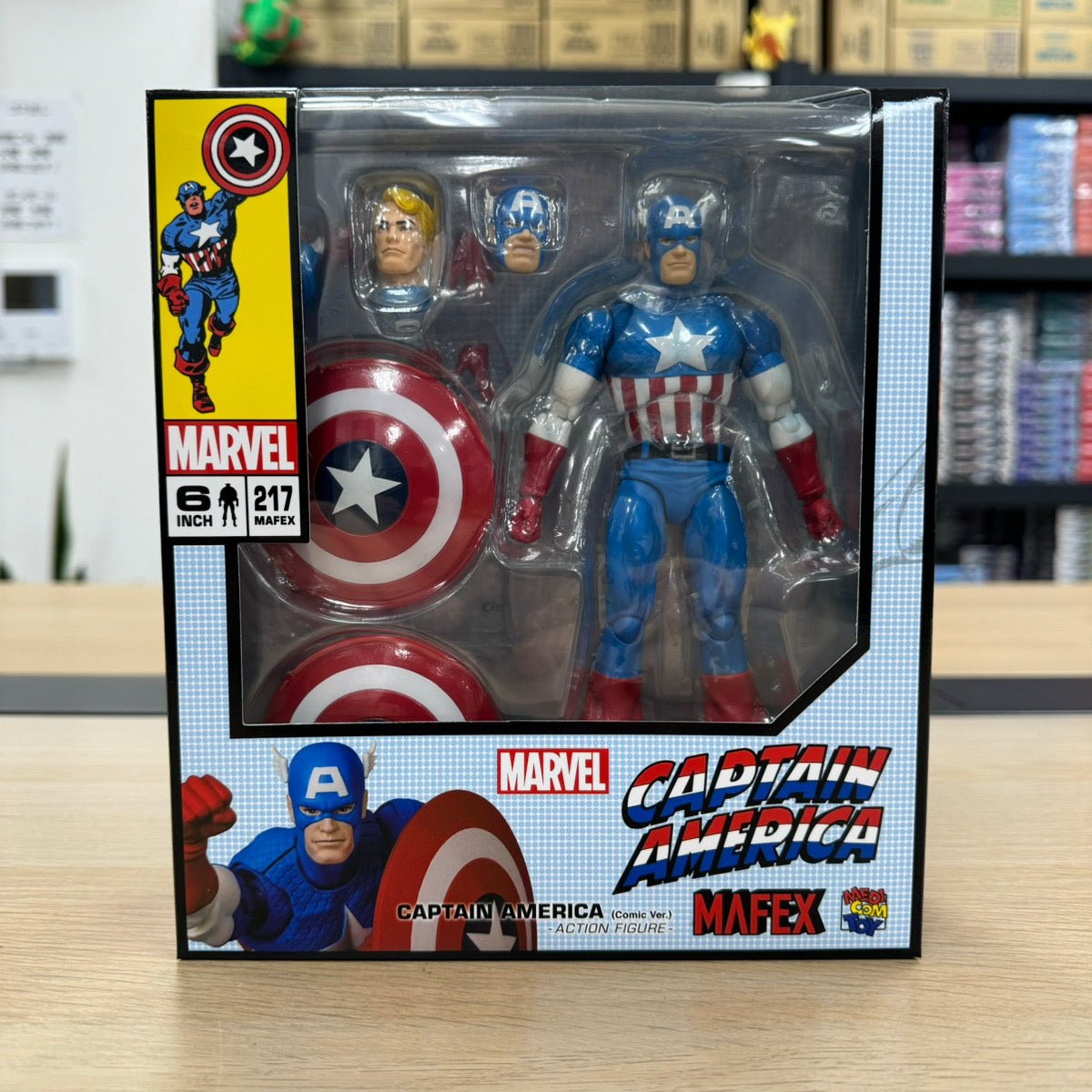 IMG_1973 MAFEX No. 217 Captain America (COMIC Ver.) Total Height: Approx. 6.3 inches (160 mm), Non-scale, Painted Action Figure - Image 1